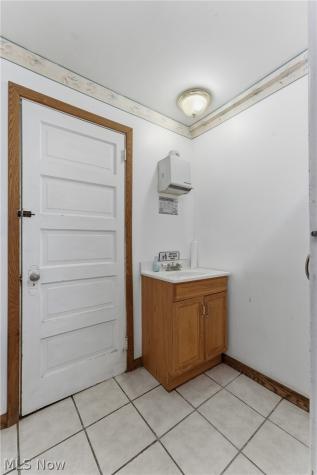 3013 Tuscarawas Street W Canton OH 44708