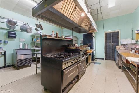 3013 Tuscarawas Street W Canton OH 44708