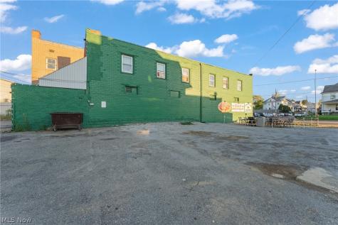 3013 Tuscarawas Street W Canton OH 44708