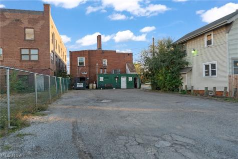 3013 Tuscarawas Street W Canton OH 44708