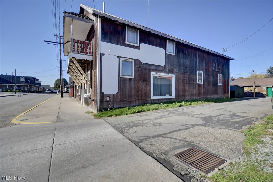 118 Factory Street SE Sugarcreek OH 44681