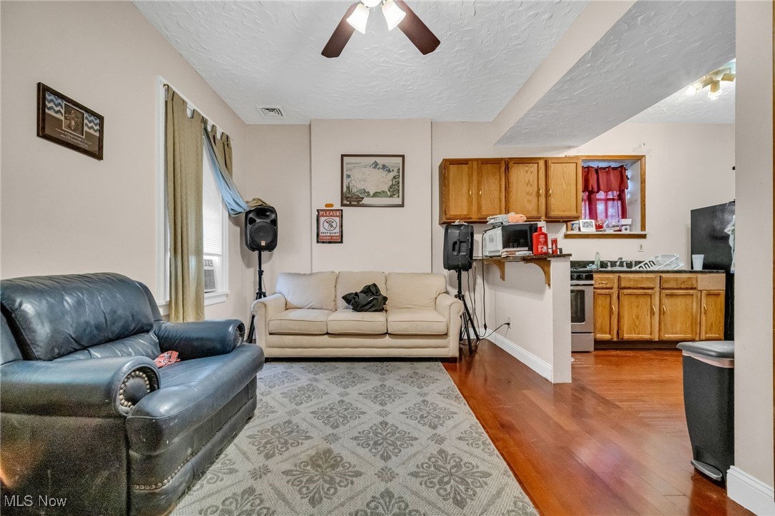 1386 Cranford Avenue Lakewood OH 44107