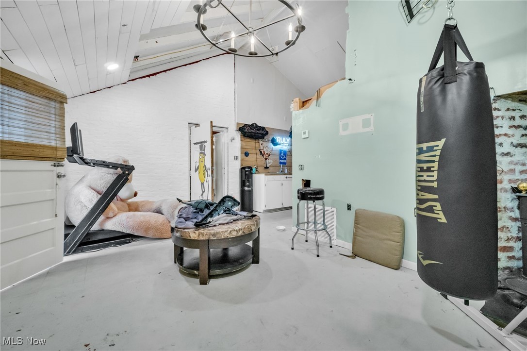 1386 Cranford Avenue Lakewood OH 44107