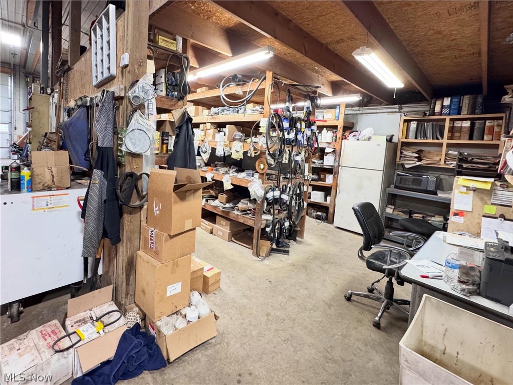 622 Pleasant Valley Road NW Sugarcreek OH 44681