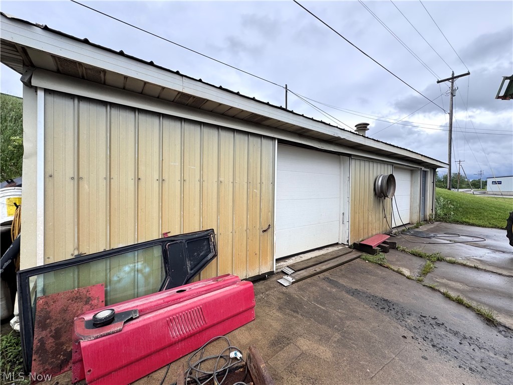 622 Pleasant Valley Road NW Sugarcreek OH 44681