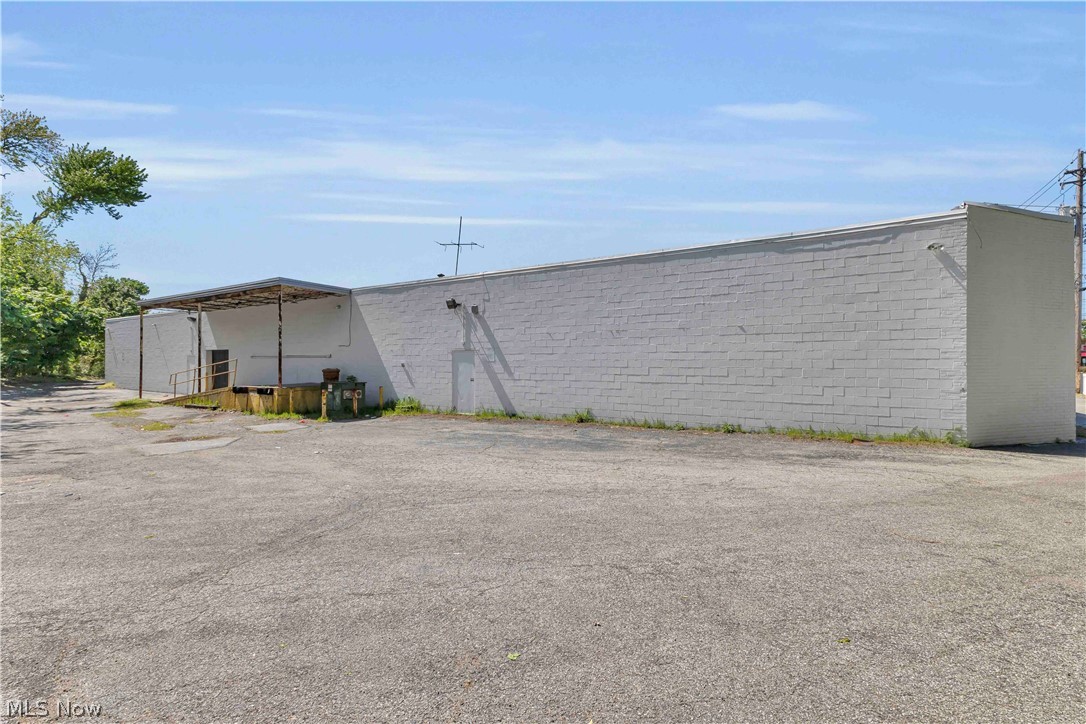 7587-7590 Mentor Avenue Mentor OH 44060