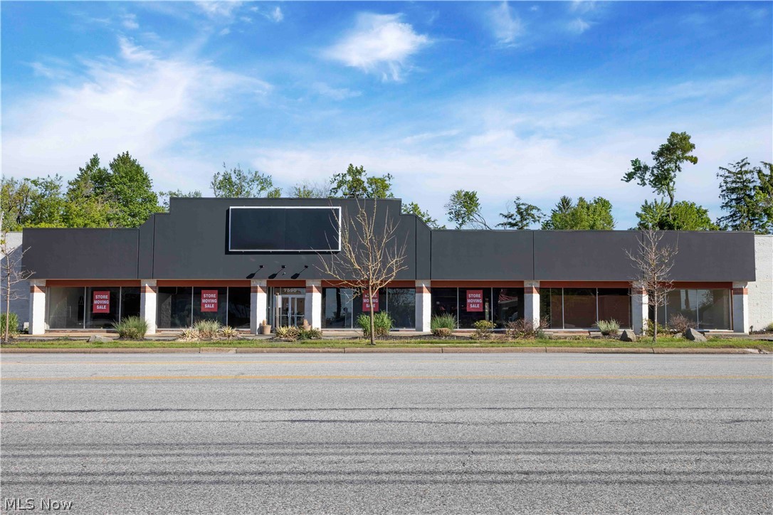 7587-7590 Mentor Avenue Mentor OH 44060