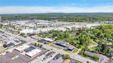 7587-7590 Mentor Avenue Mentor OH 44060
