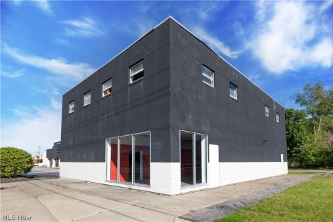 7587-7590 Mentor Avenue Mentor OH 44060