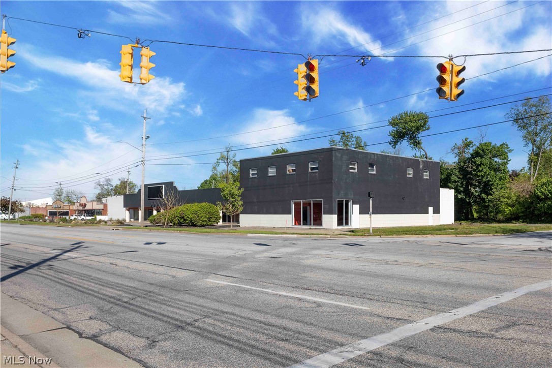 7587-7590 Mentor Avenue Mentor OH 44060