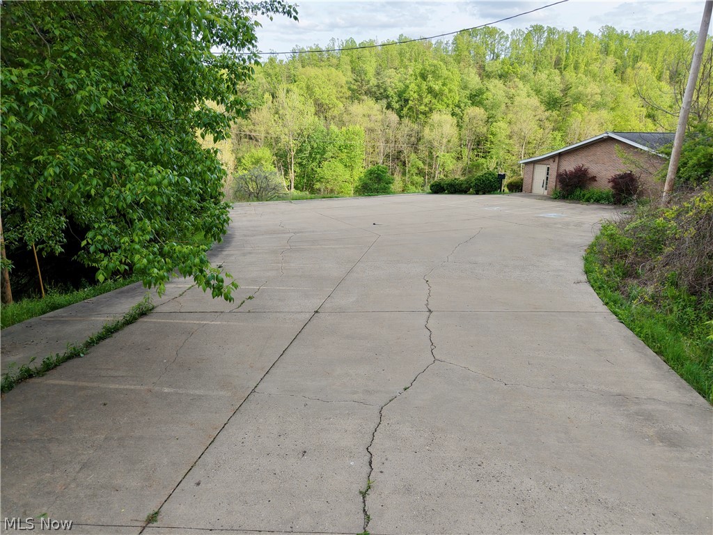 62770 Barnesville Hendrysburg (State Route 800) Road Barnesville OH 43713