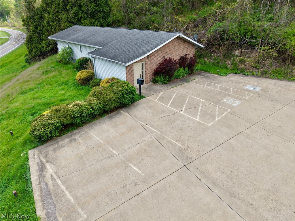 62770 Barnesville Hendrysburg (State Route 800) Road Barnesville OH 43713