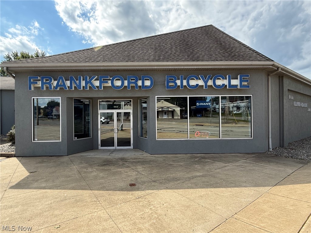 964 N State Street Girard OH 44420