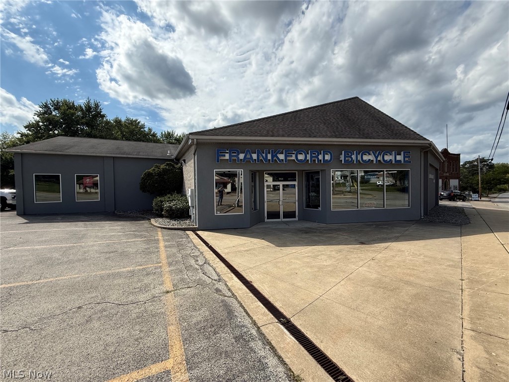964 N State Street Girard OH 44420