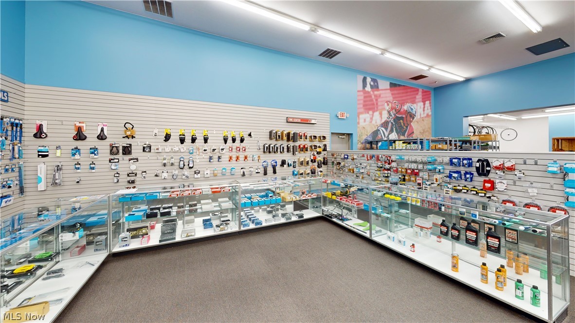 964 N State Street Girard OH 44420