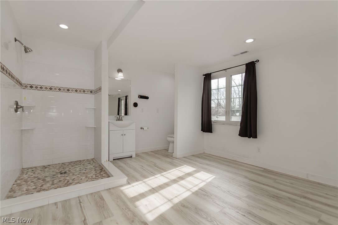5393 Pearl Road Parma OH 44109