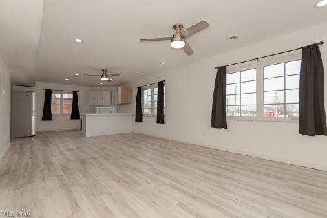 5393 Pearl Road Parma OH 44109