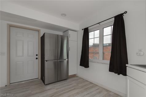 5393 Pearl Road Parma OH 44109