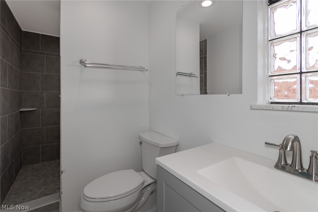 5393 Pearl Road Parma OH 44109