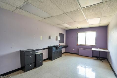 16231 Broadway Avenue Maple Heights OH 44137