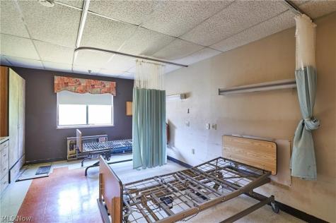 16231 Broadway Avenue Maple Heights OH 44137