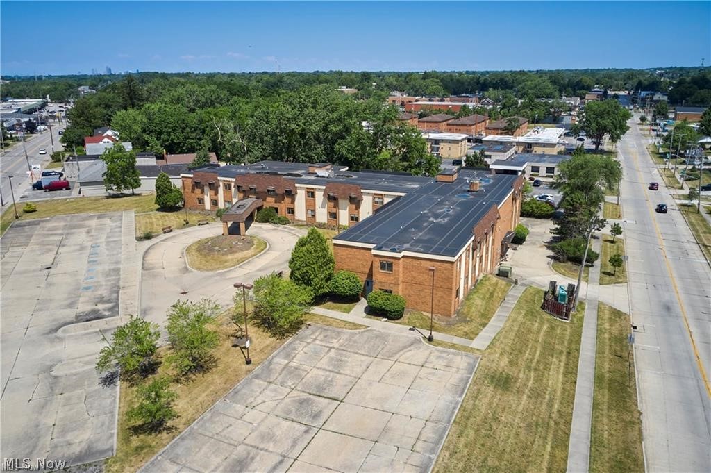 16231 Broadway Avenue Maple Heights OH 44137
