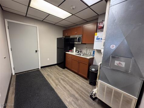 1920 S Main Street Akron OH 44301