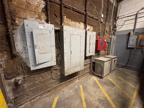 1920 S Main Street Akron OH 44301