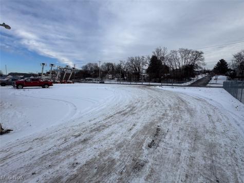 1920 S Main Street Akron OH 44301