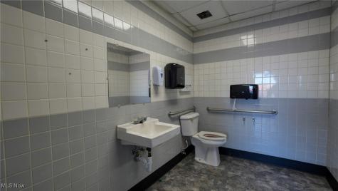 1105 Wheeling Avenue Cambridge OH 43725