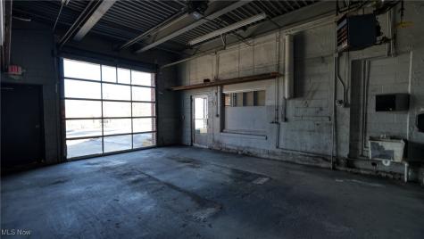 1105 Wheeling Avenue Cambridge OH 43725