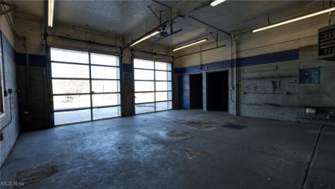 1105 Wheeling Avenue Cambridge OH 43725