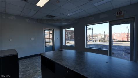 1105 Wheeling Avenue Cambridge OH 43725