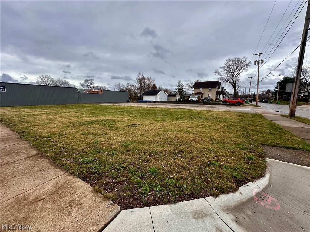 317 E State Street Alliance OH 44601