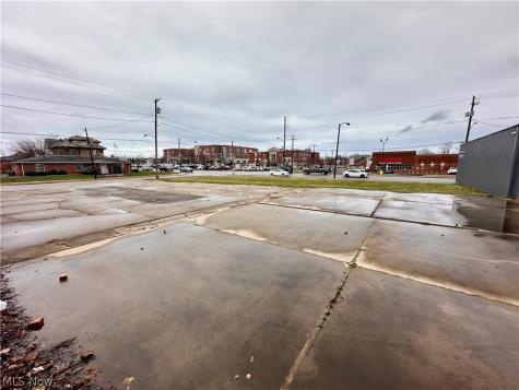 317 E State Street Alliance OH 44601