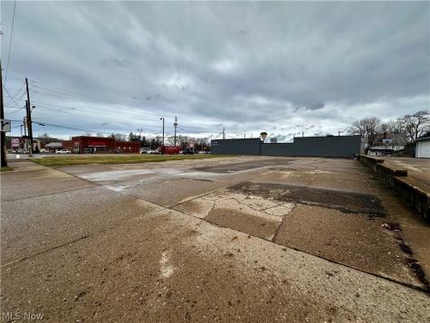 317 E State Street Alliance OH 44601