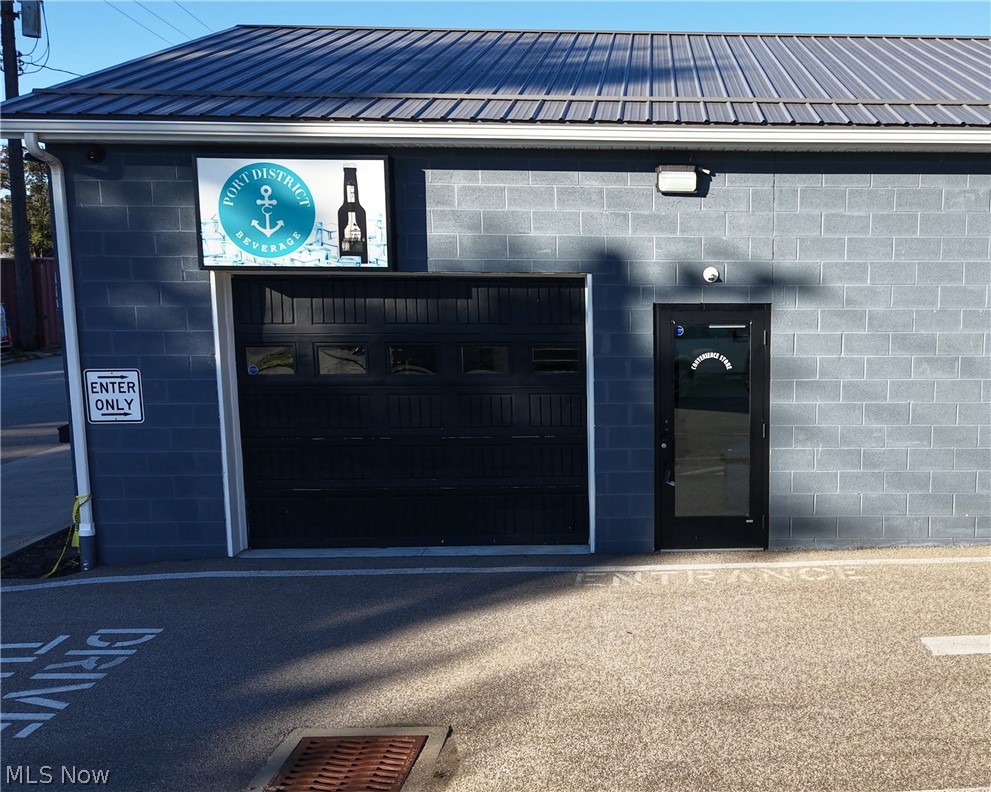 988 Harbor Street Conneaut OH 44030