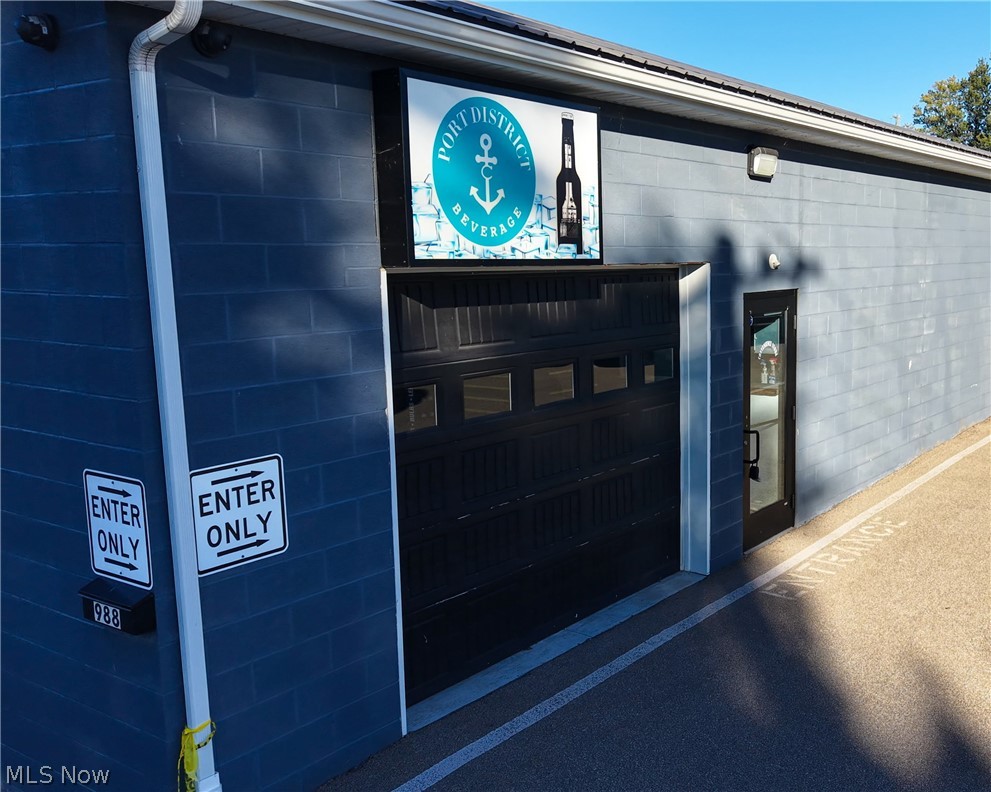 988 Harbor Street Conneaut OH 44030