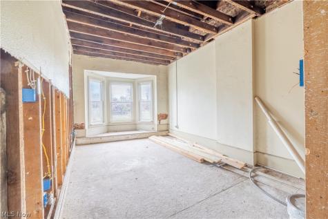 6928 Superior Avenue Cleveland OH 44103