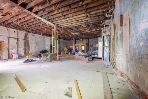 6928 Superior Avenue Cleveland OH 44103