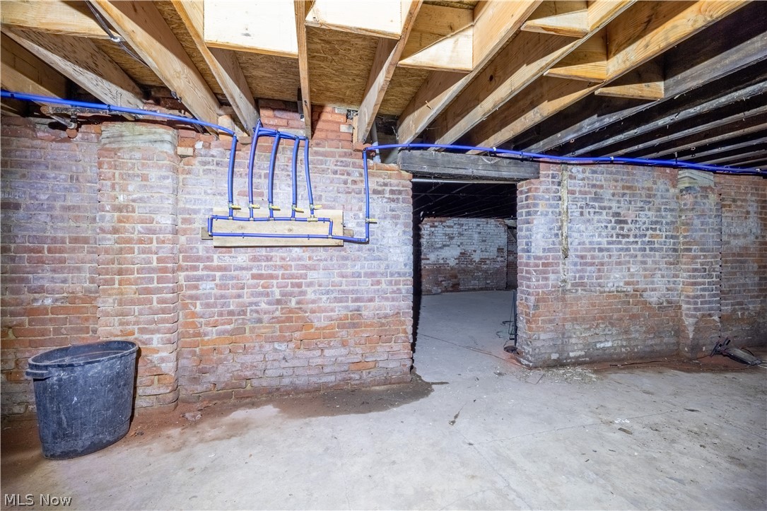 6928 Superior Avenue Cleveland OH 44103