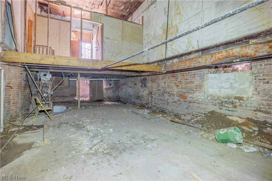 6928 Superior Avenue Cleveland OH 44103