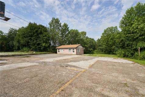 1818 S Arlington Street Akron OH 44306