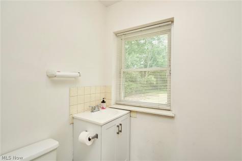 1818 S Arlington Street Akron OH 44306