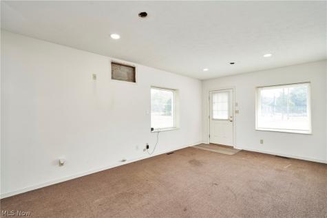1818 S Arlington Street Akron OH 44306