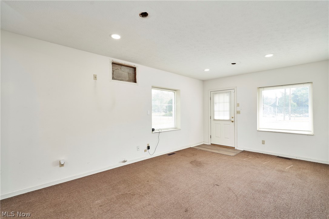 1818 S Arlington Street Akron OH 44306