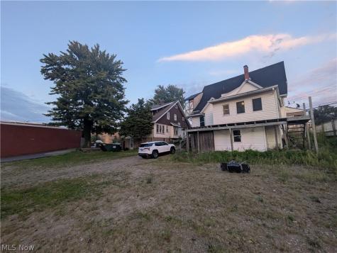17 E Erie Street Painesville OH 44077