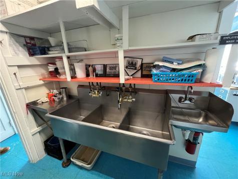 2036 East Avenue Akron OH 44314