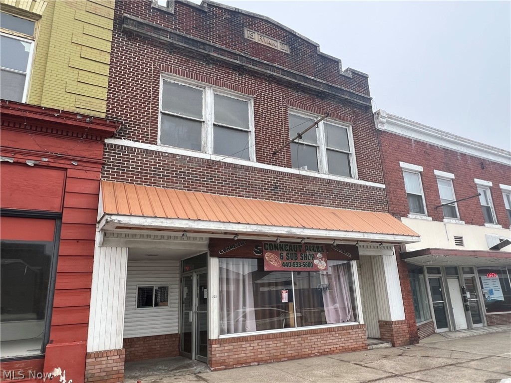223 Broad Street Conneaut OH 44030