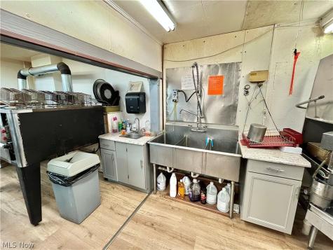 223 Broad Street Conneaut OH 44030